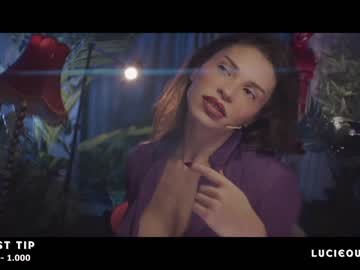 female cam girl lucieoude_ image #3825433