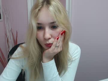female cam girl lila_page image #1137287