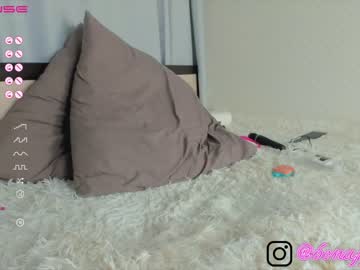 bonappetitie  female  webcam