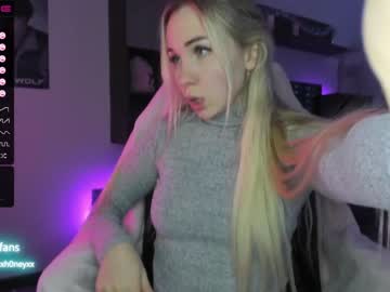female cam girl xxxhoneyxx image #3318572