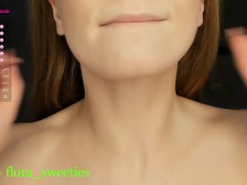 female cam couple thomashelena image #1509362