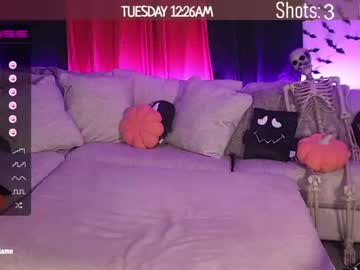 female cam girl milavalentinax image #2836917