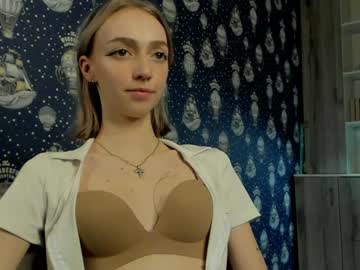 female cam girl love_becomes_the_enemy image #4049053