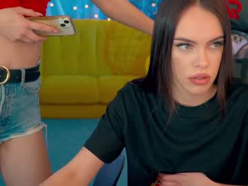female cam couple kira0541 image #3643975