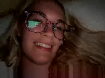 female cam girl mariah95 image #15092
