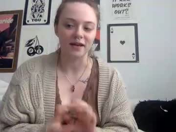 female cam girl lavenderwren image #3998776