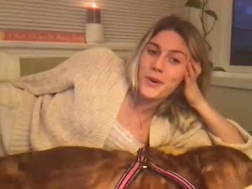 female cam girl bambis_honeypot image #905362