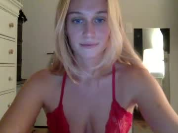 female cam girl daddyslittleangels_ image #229596