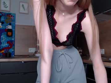 female cam girl mila_cuteee image #519735
