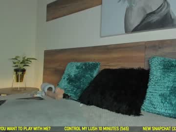 female cam girl _honeybee18 image #292665