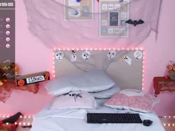female cam girl little_effy18 image #307687