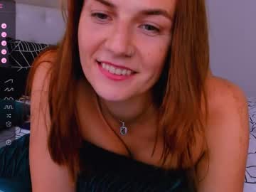 britneyhall  female  webcam