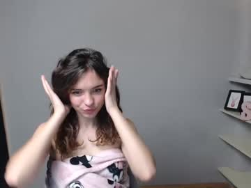 female cam girl milenk_a image #3293049