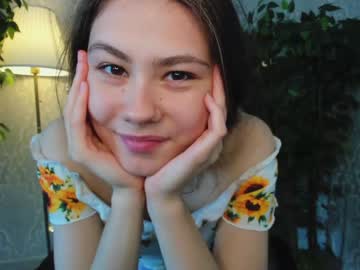 female cam girl little_mandy image #1999425