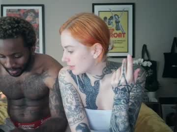 female cam couple mickinmolly image #1337315