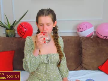 female cam girl toxl image #1024657