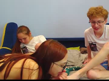 female cam couple aataraxx image #3473342