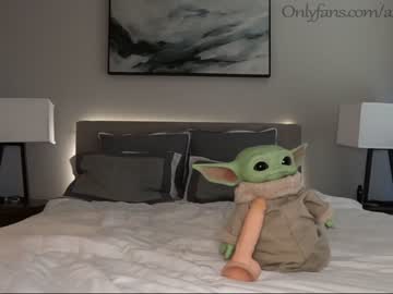 female cam couple ari_lovexo image #1960273