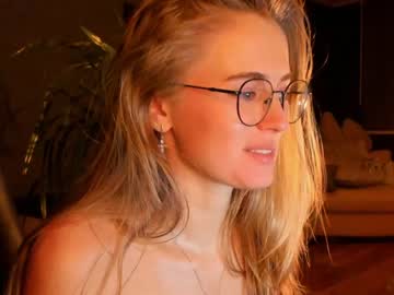 female cam girl linellali image #2934517