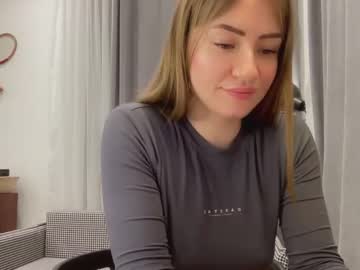 female cam girl strawberryjamx image #733137