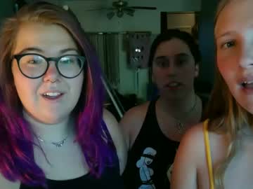 kinkycottage  webcam