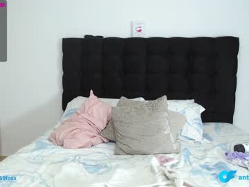 female cam couple antonela69fox image #2786142