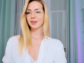 female cam girl emmi_rosee image #1541461