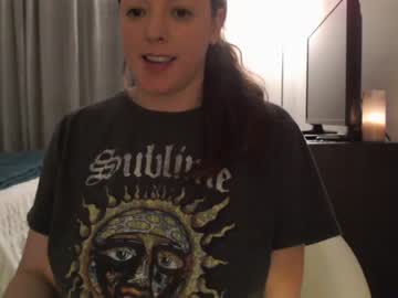 female cam girl ladylunchables image #1027981