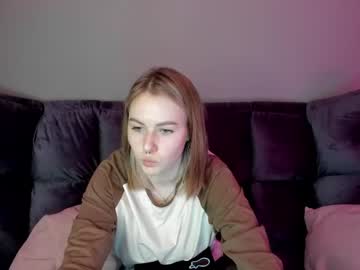 eva_simmons  female  webcam