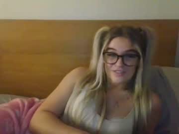 babyadrianna  female  webcam