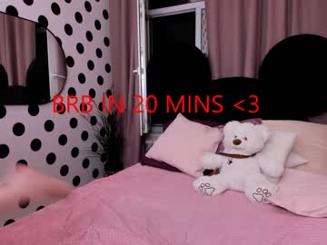 female cam couple vivianperri image #2139903