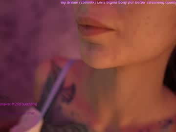 female cam girl kronniekray image #637908