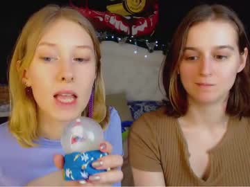 female cam girl julia_tina image #800911