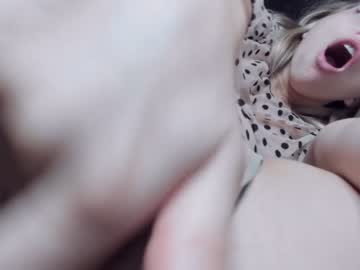 female cam girl lilu_hart image #1695012