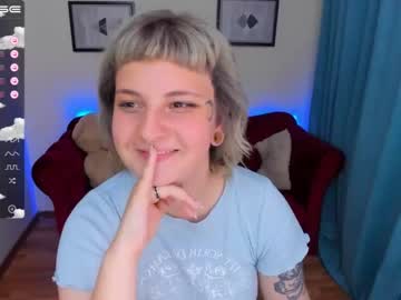 female cam girl yolandi_toit image #2299391