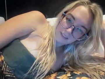 female cam girl mariah95 image #245461