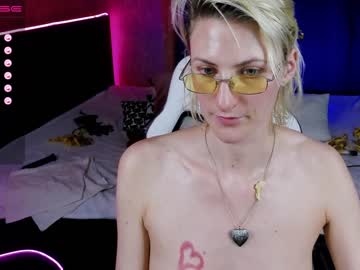 female cam girl eva__blonde image #2074206