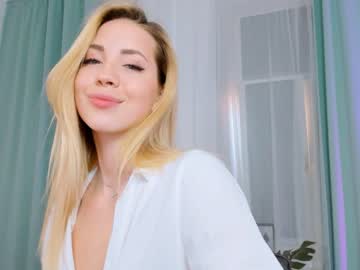 female cam girl emmi_rosee image #1540962