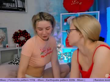 female cam couple huntertiana image #759782