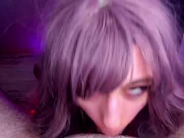 female cam couple kissasun image #707680