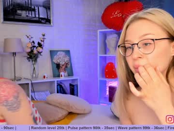 female cam couple huntertiana image #1110689