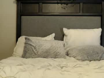 female cam girl peachezzs image #1300915