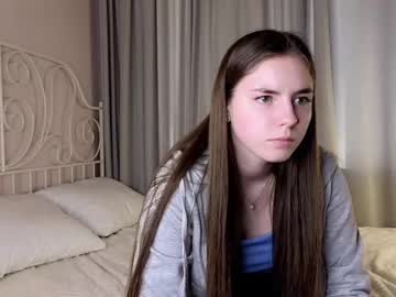 female cam girl on_the_soft_pillow image #4061059