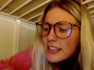 female cam girl bambis_honeypot image #948536