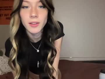 female cam girl kimandcleo image #4047185