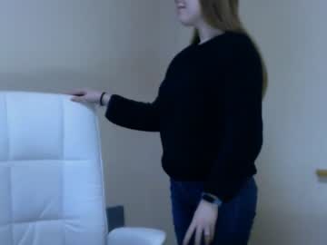 female cam girl zoey_deuttch image #3670230