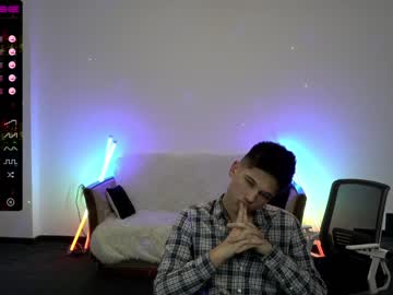 female cam couple kira0541 image #529851