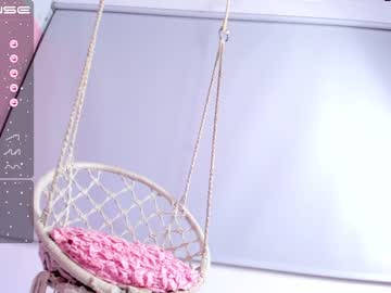 female cam girl little_effy18 image #3043695