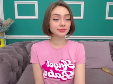 female cam girl adelewilson__ image #585523
