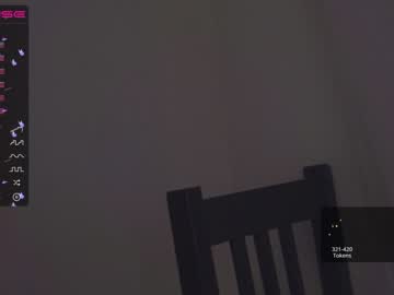 female cam girl kamilla_digi image #3676428